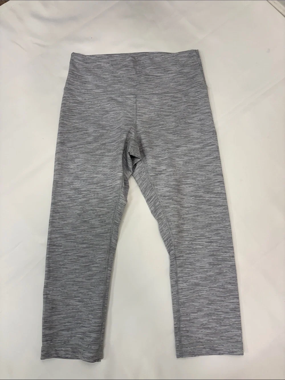 LULULEMON ATHLETICA ALIGN CROP!